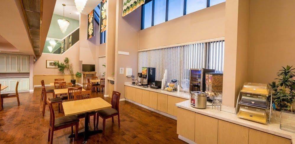 San Bernandino Inn & Suites San Bernardino Buitenkant foto