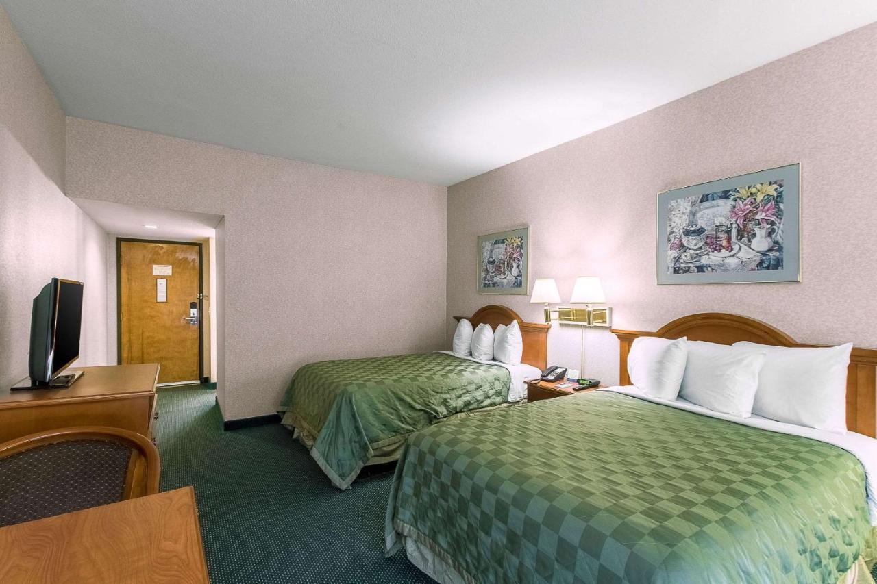 San Bernandino Inn & Suites San Bernardino Buitenkant foto