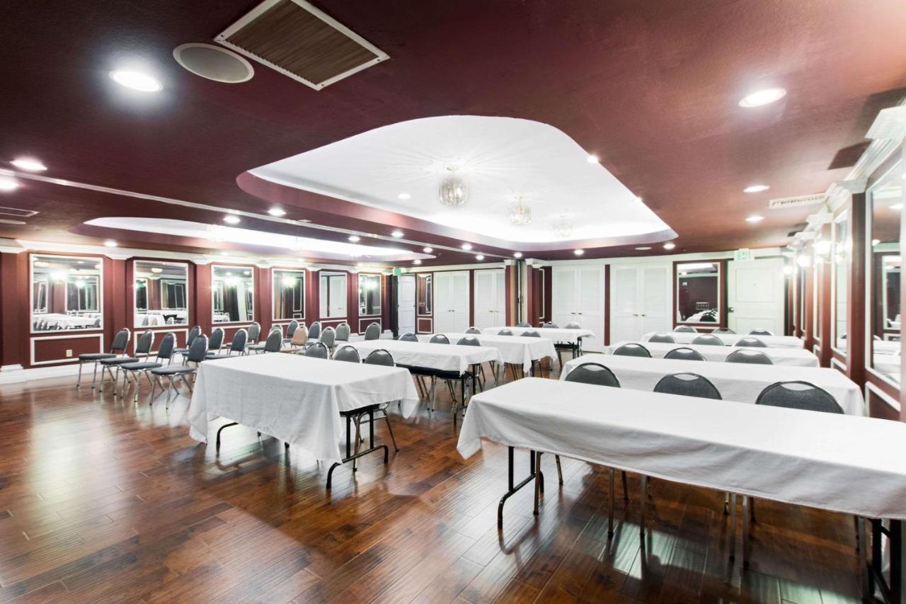 San Bernandino Inn & Suites San Bernardino Buitenkant foto